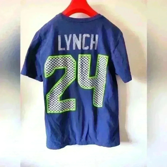 NFL NIKE MARSHAWN LYNCH Seattle Seahawks tshirt. Men's size small. - Picture 5 of 5